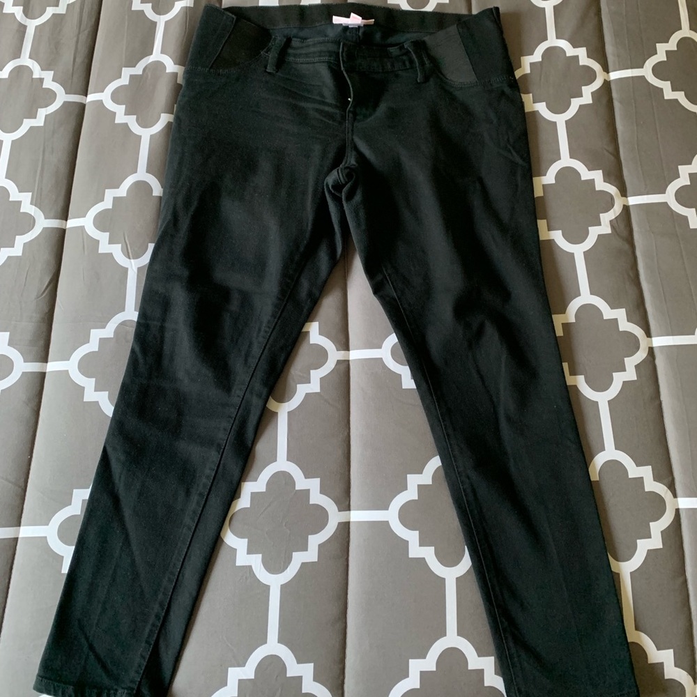 Maternity skinny jeans.